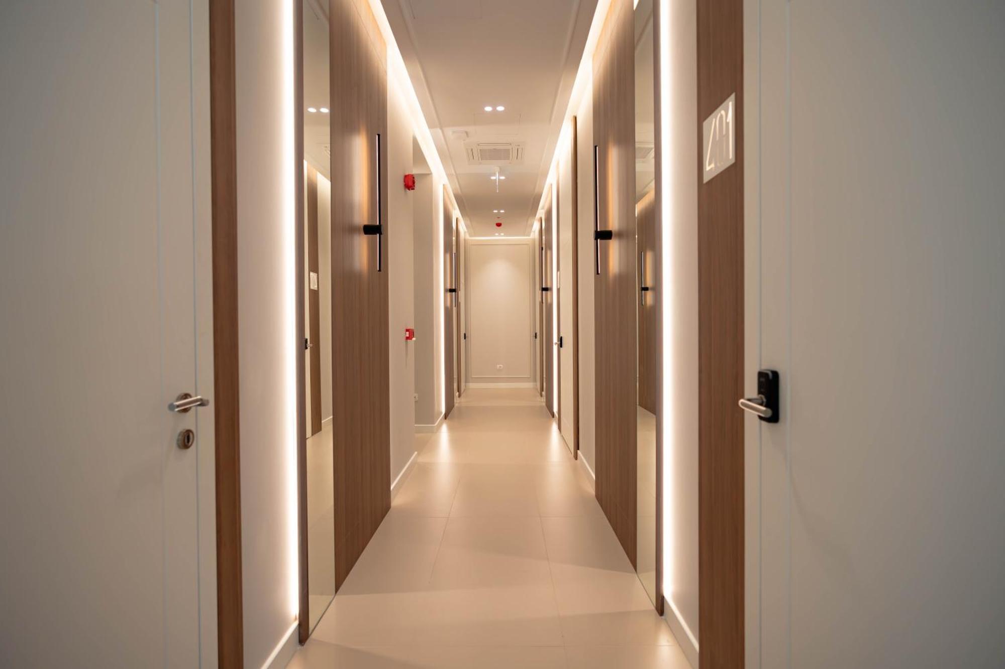 Royal Hill Hotel Vore Bagian luar foto