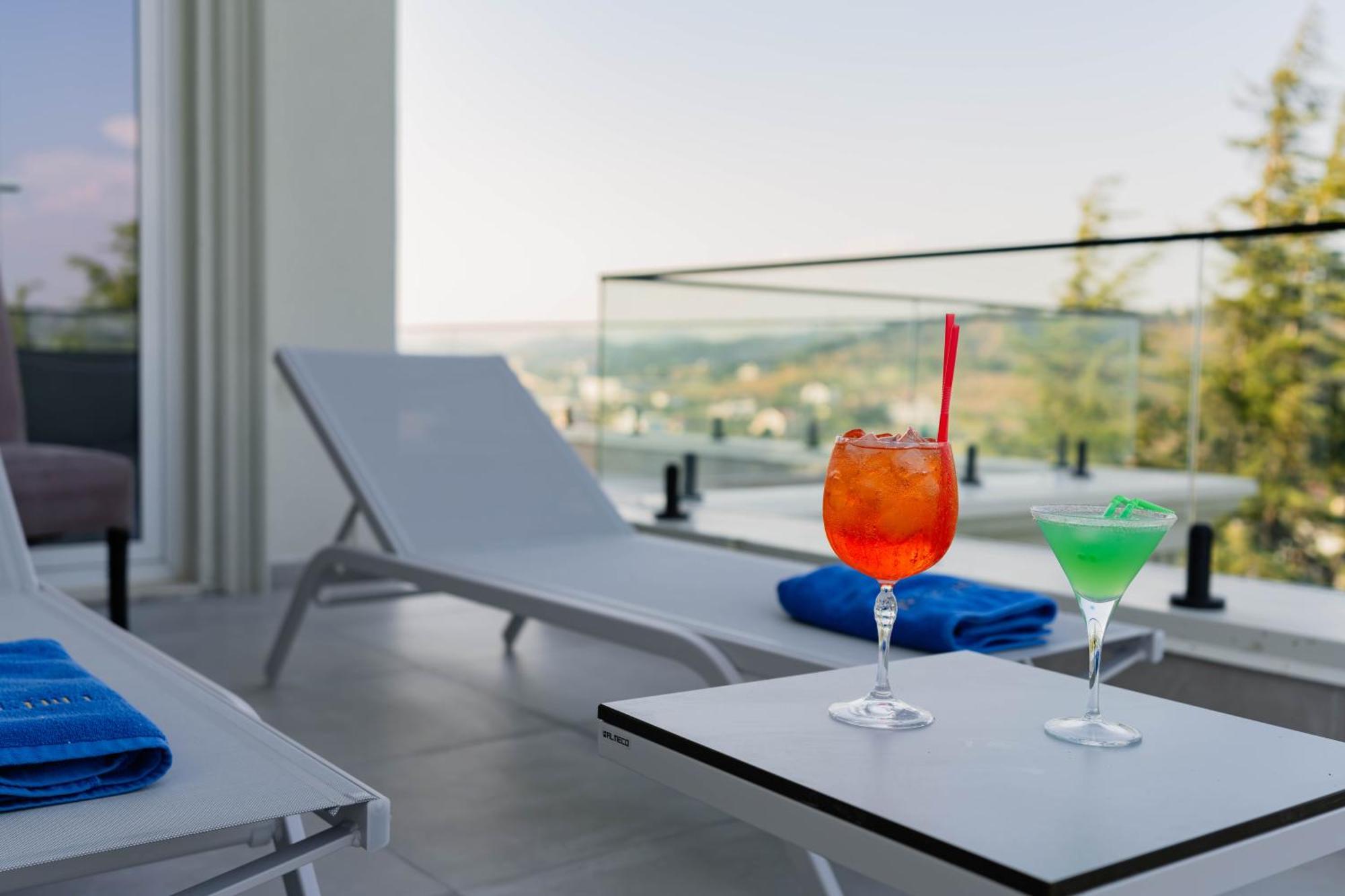 Royal Hill Hotel Vore Bagian luar foto