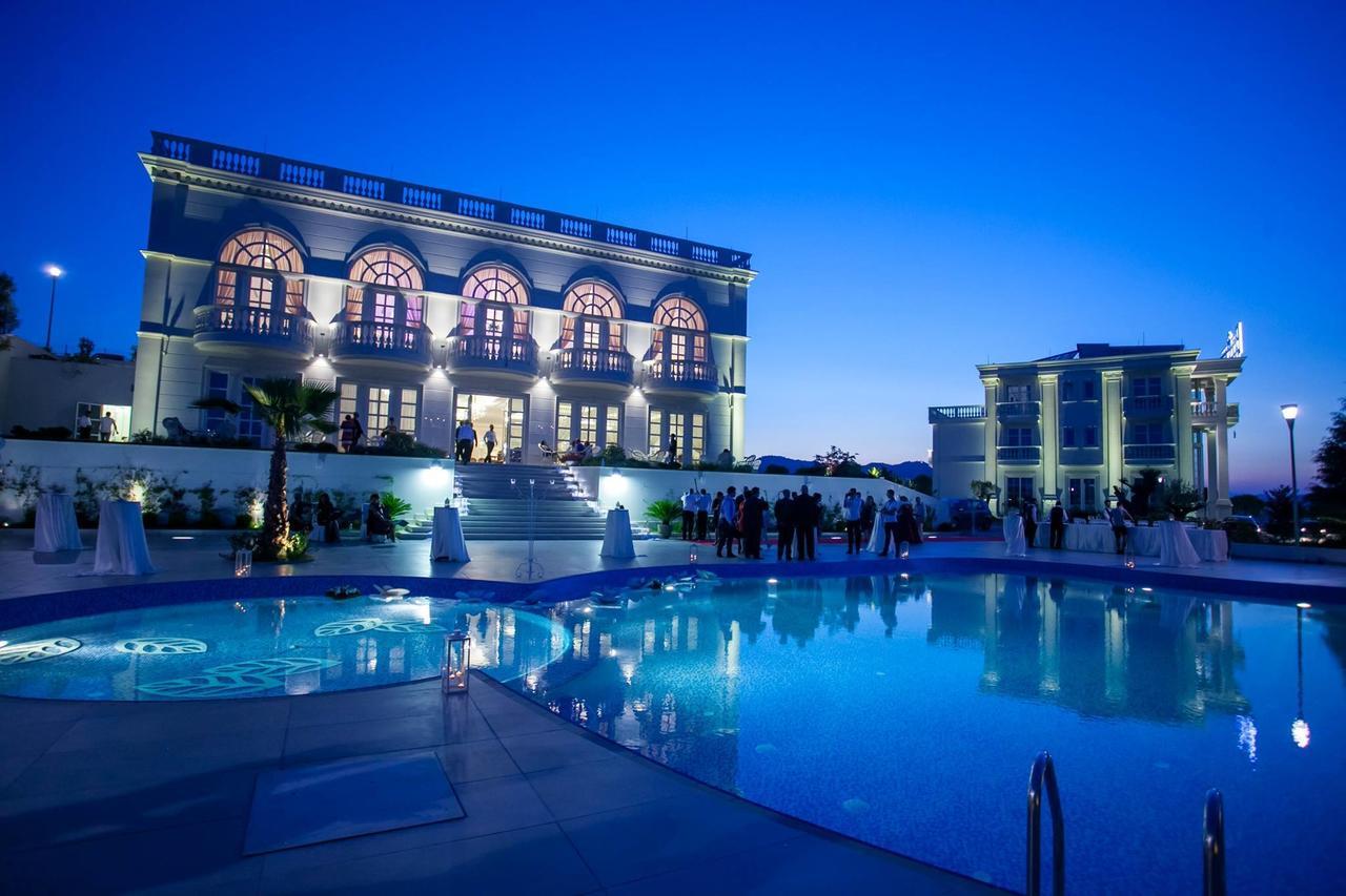 Royal Hill Hotel Vore Bagian luar foto
