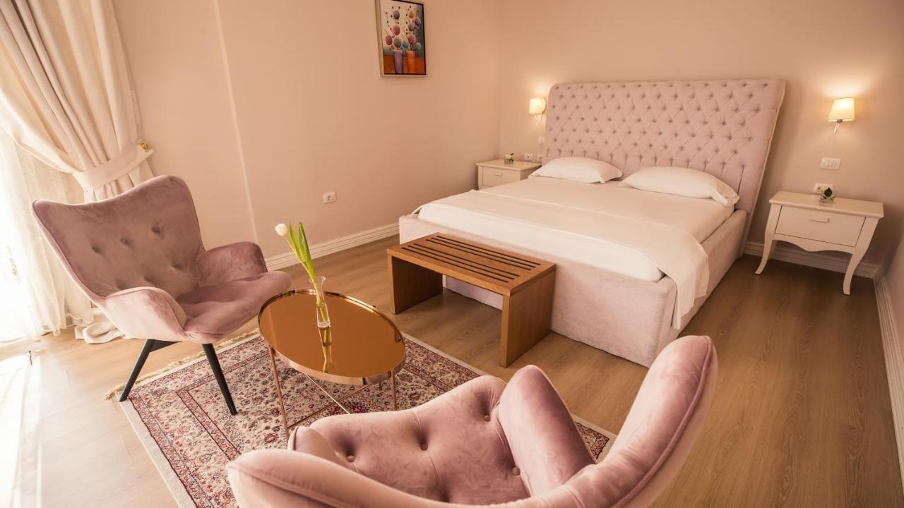 Royal Hill Hotel Vore Bagian luar foto