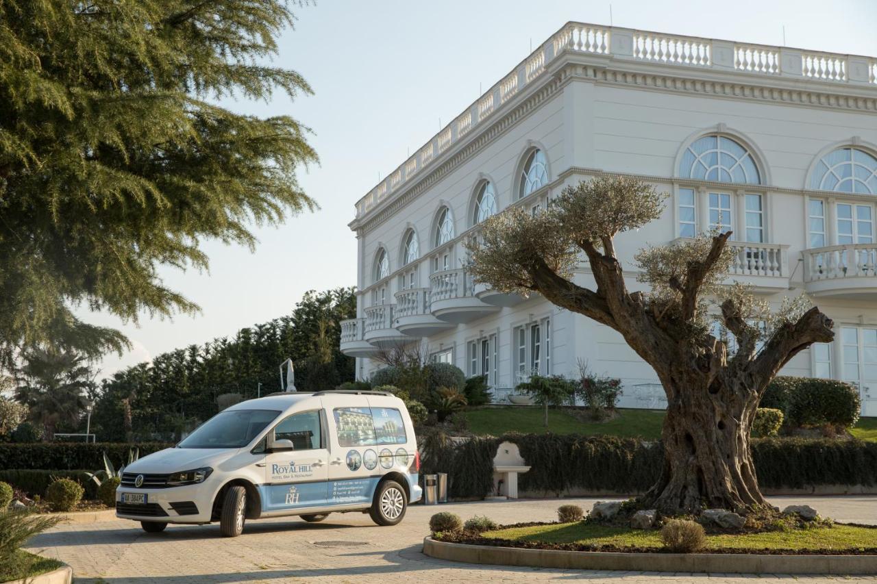 Royal Hill Hotel Vore Bagian luar foto