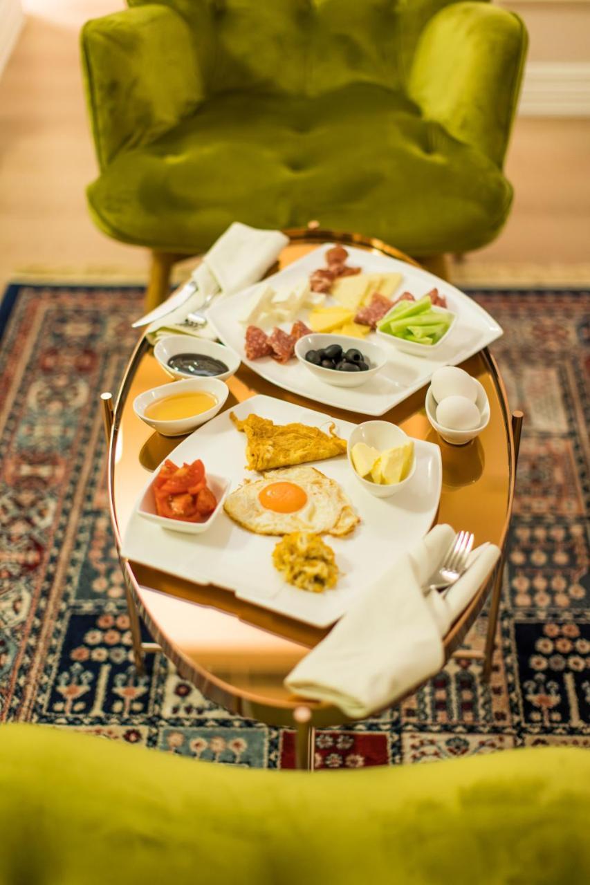 Royal Hill Hotel Vore Bagian luar foto