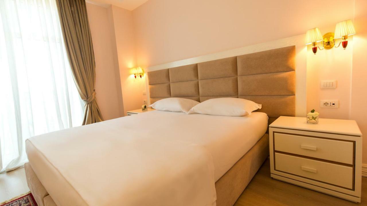 Royal Hill Hotel Vore Bagian luar foto